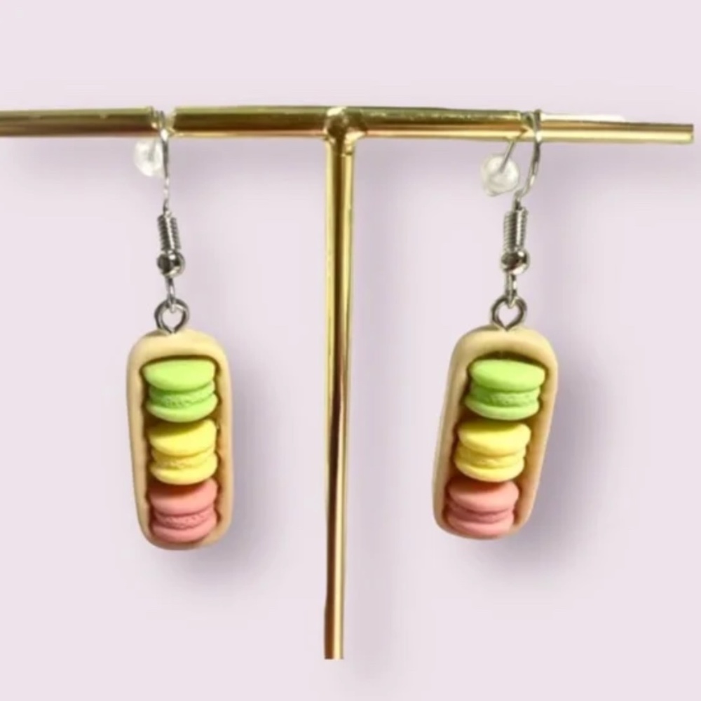 ❤️ FREE Macaron Cookie Snack Food Girly Trendy Drop Chic Pop Art Artsy Earrings